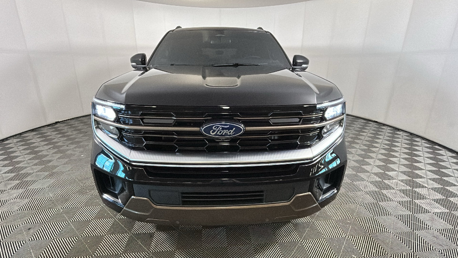Used 2025 Ford Expedition Max King Ranch AWD/4WD image 9
