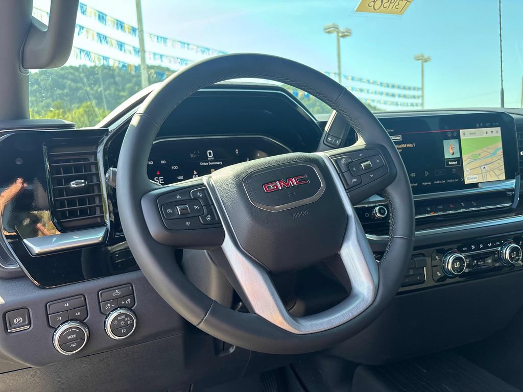 Used 2026 GMC Sierra 2500 SLE AWD/4WD image 13