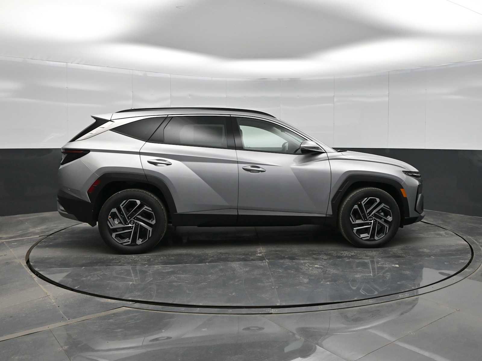 New 2026 Hyundai Tucson Limited image 9