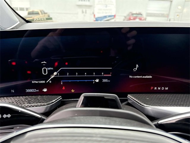 Certified 2025 Cadillac Escalade ESV V image 30