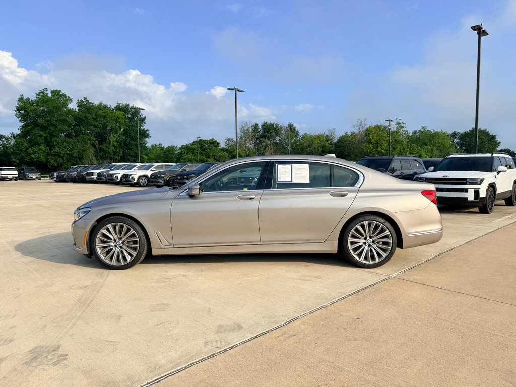 Used 2018 BMW 750i RWD image 8