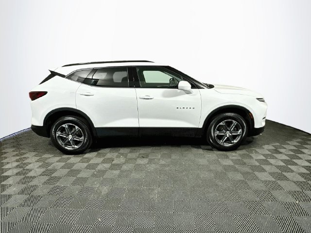 Used 2023 Chevrolet Blazer LT w/ Convenience Package FWD image 9