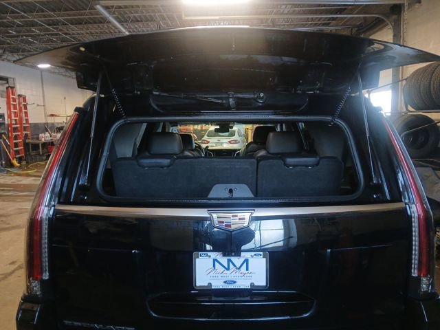 Used 2019 Cadillac Escalade Luxury image 47