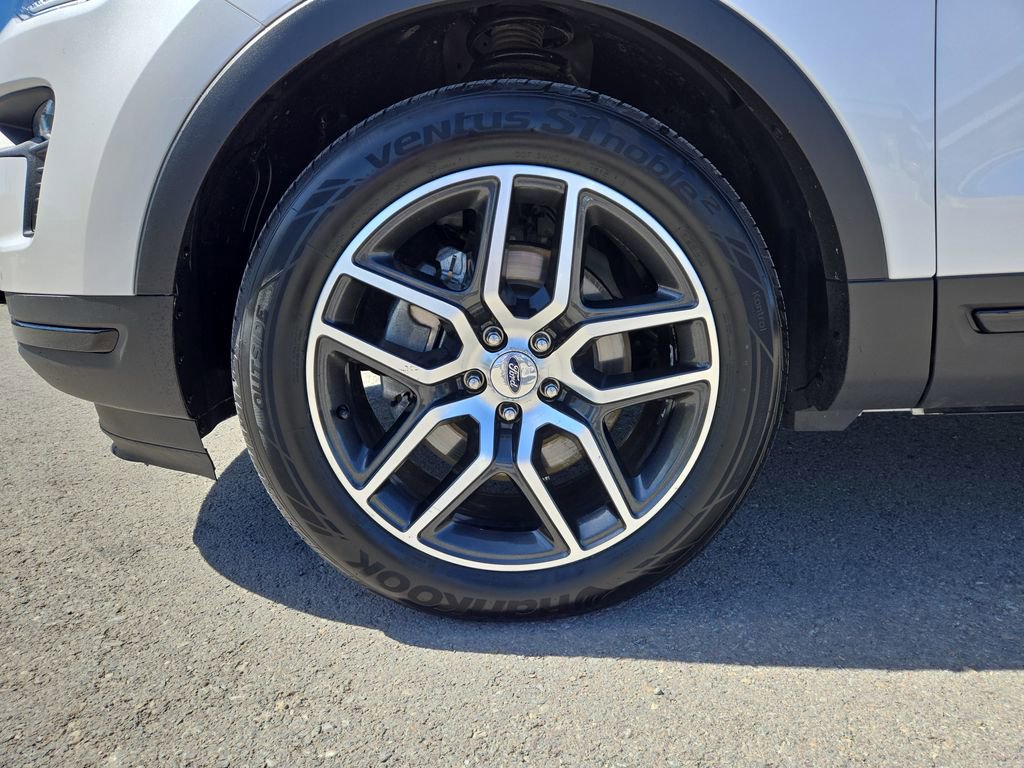 Used 2018 Ford Explorer Sport AWD/4WD image 10