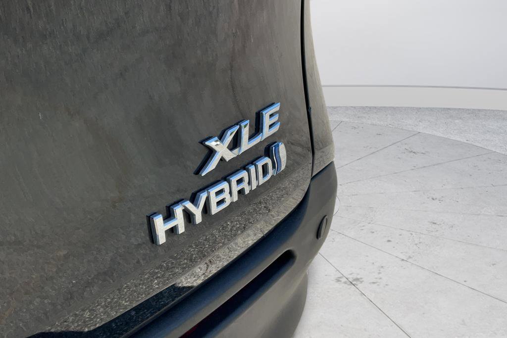 Used 2022 Toyota Sienna XLE FWD image 26