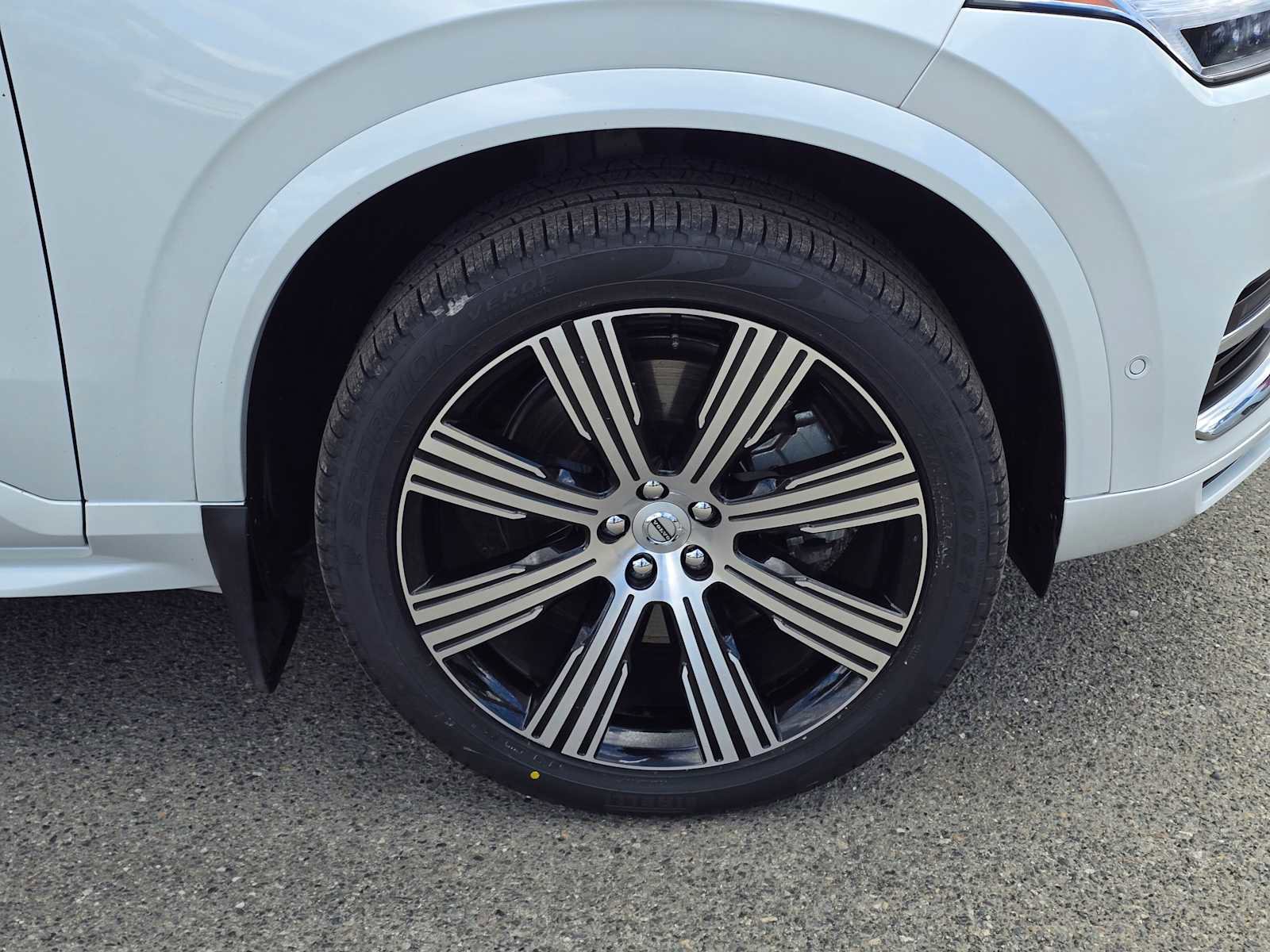 Certified 2022 Volvo XC90 T8 Inscription w/ Advanced Package image 9