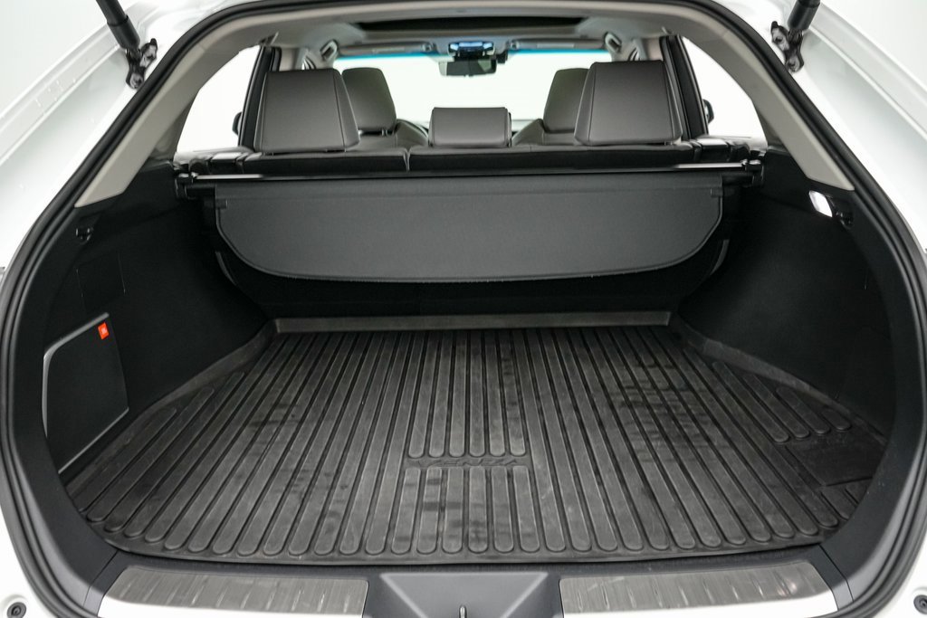 Used 2024 Toyota Venza LE image 20