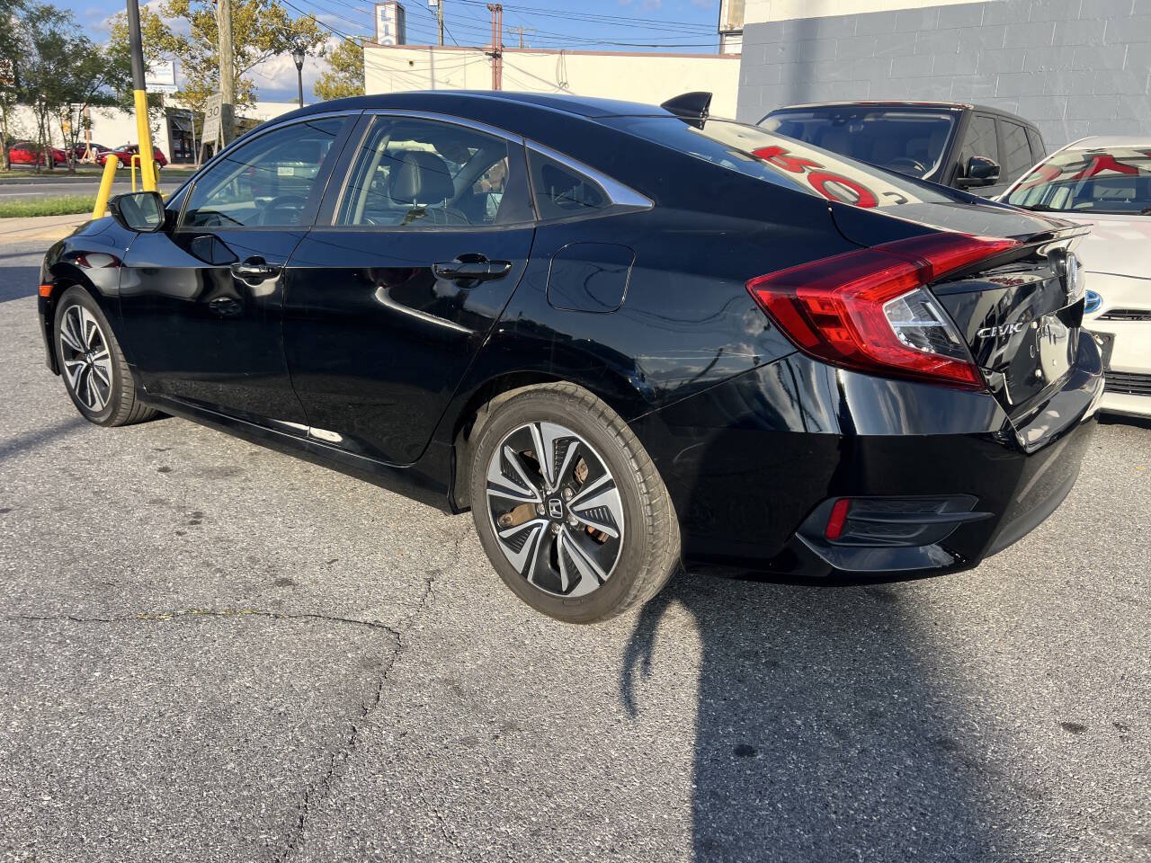 Used 2018 Honda Civic EX-L image 6