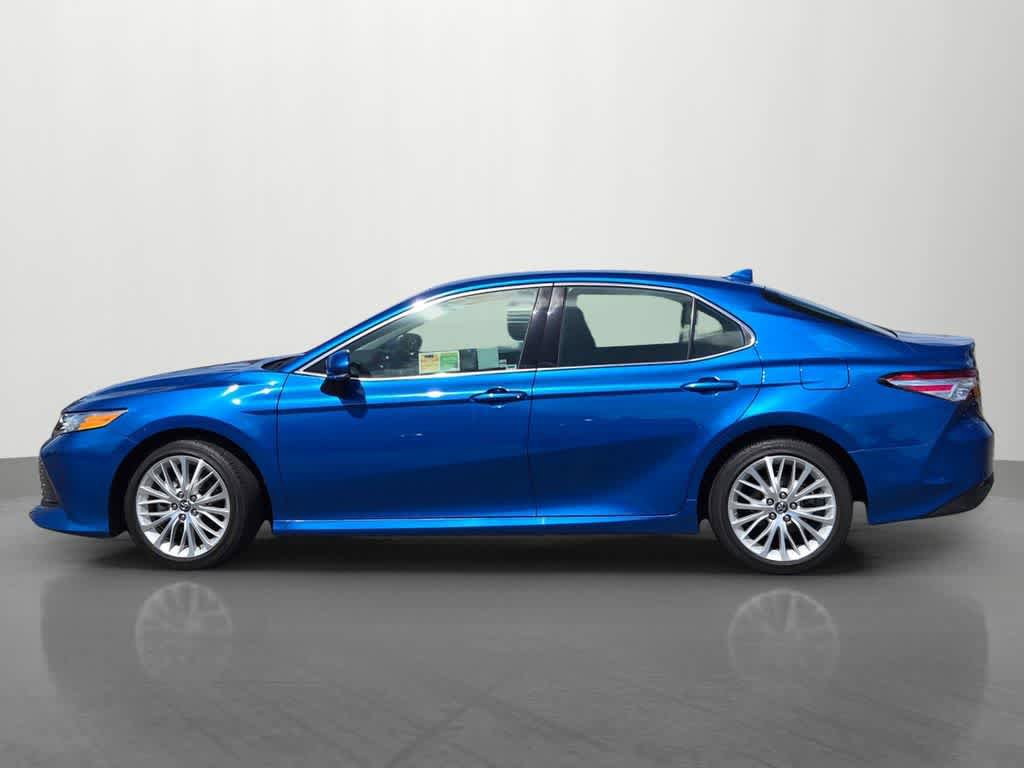 Used 2019 Toyota Camry XLE w/ Carpet Mat Package FWD image 3