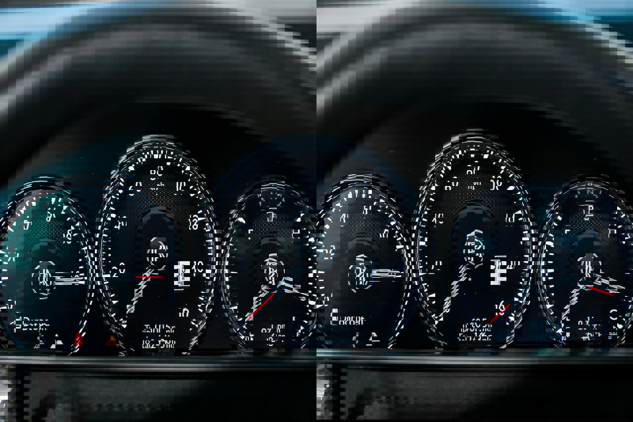 Used 2023 Rolls-Royce Cullinan Black Badge w/ Driver's Package image 30