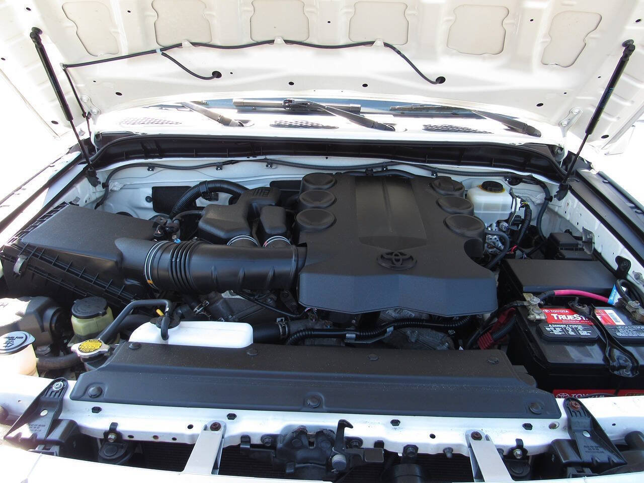Used 2014 Toyota FJ Cruiser 4WD w/ Upgrade Package image 35
