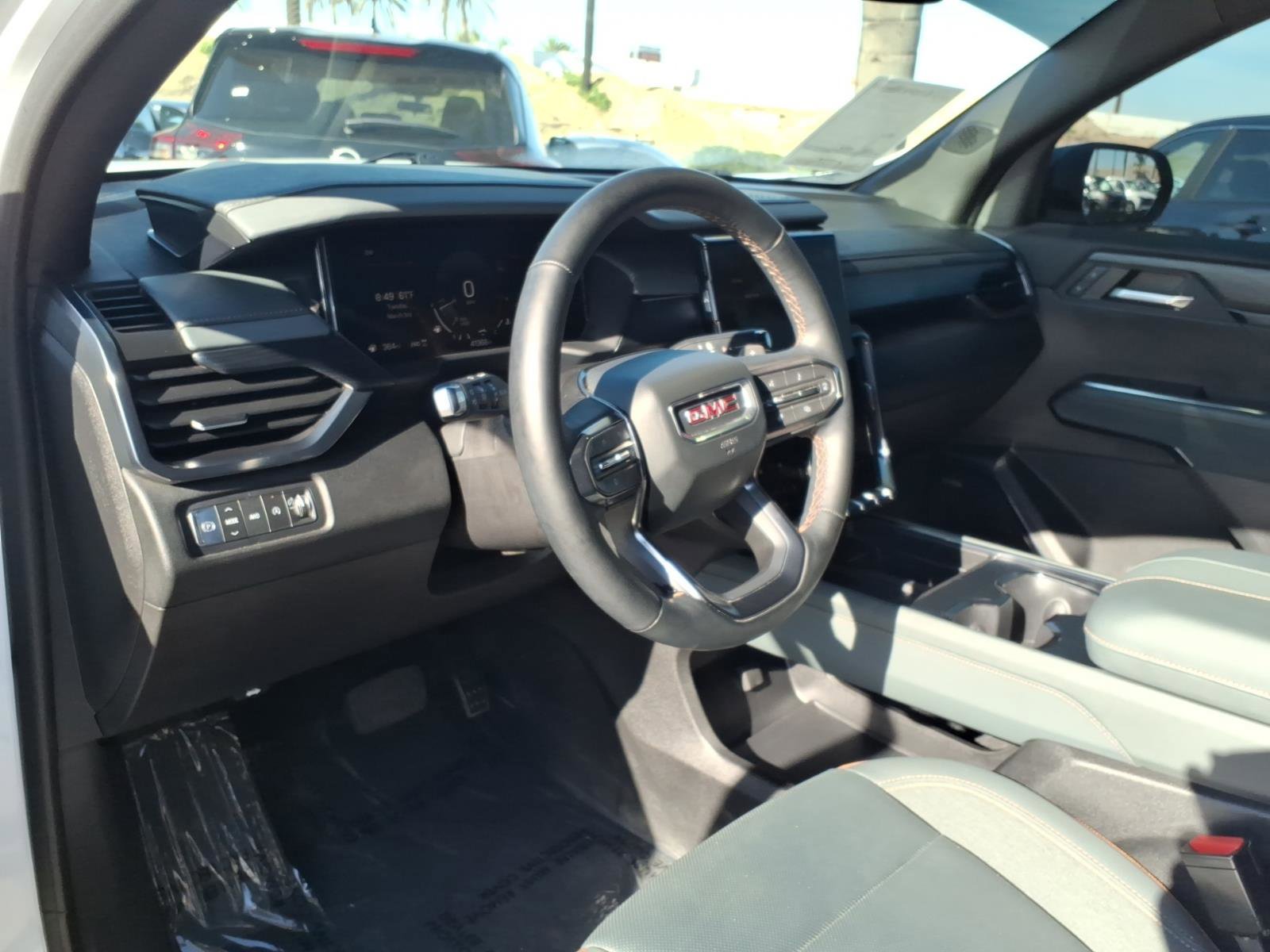 Used 2024 GMC Acadia AT4 image 16