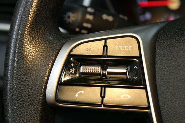Used 2020 Kia Sorento L FWD image 22