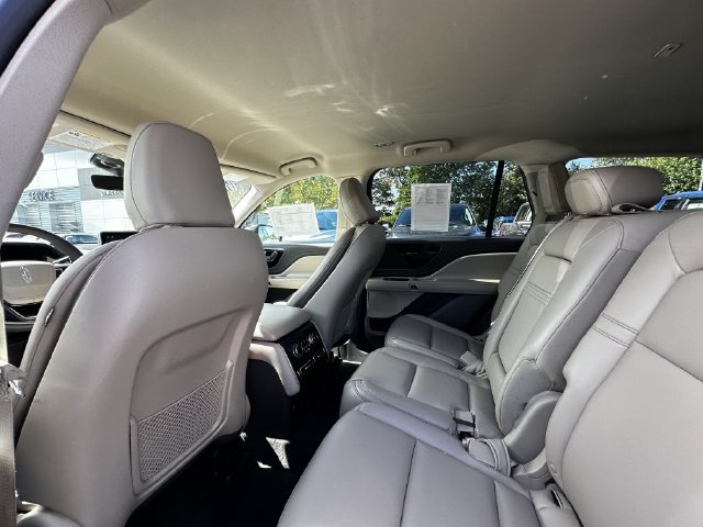 Certified 2024 Lincoln Aviator AWD w/ Elements Package image 18