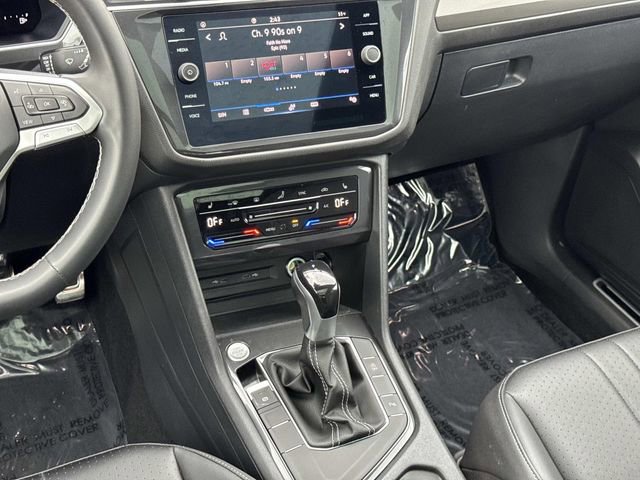 Certified 2023 Volkswagen Tiguan SE R-Line image 11
