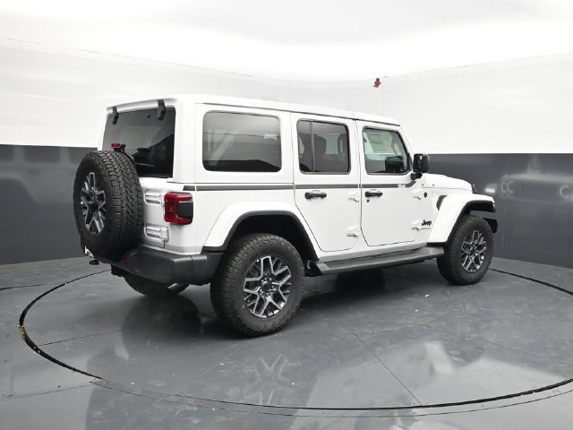 New 2026 Jeep Wrangler Unlimited Sahara AWD/4WD image 8