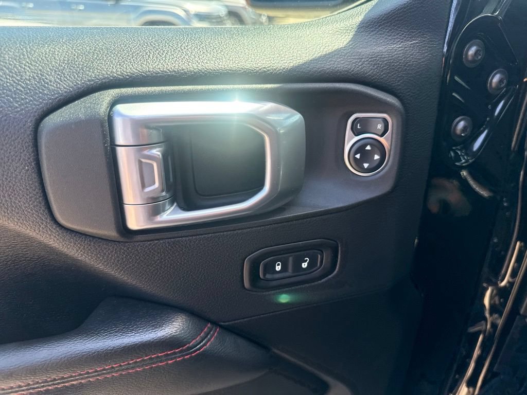 Used 2022 Jeep Gladiator Rubicon w/ LED Lighting Group AWD/4WD image 12