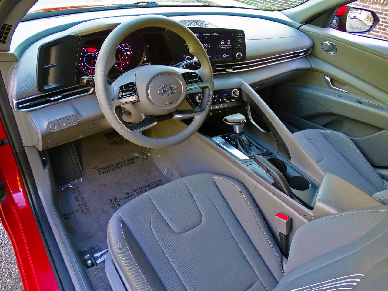 Used 2023 Hyundai Elantra SEL w/ Cargo Package FWD image 15