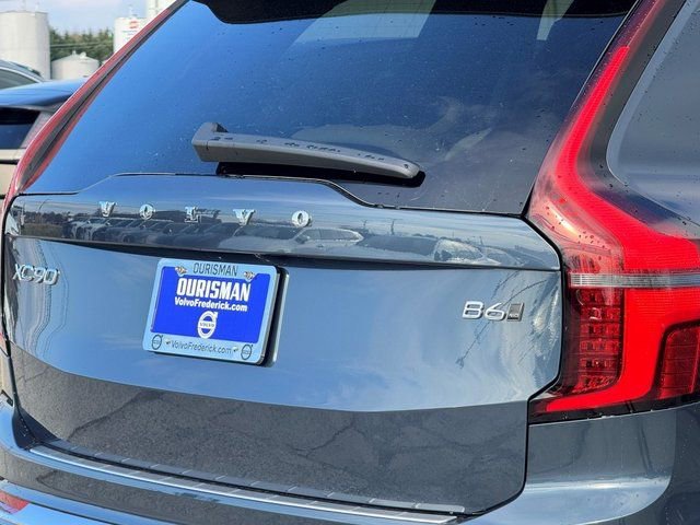 New 2026 Volvo XC90 B6 Plus w/ Protection Package Premier image 8