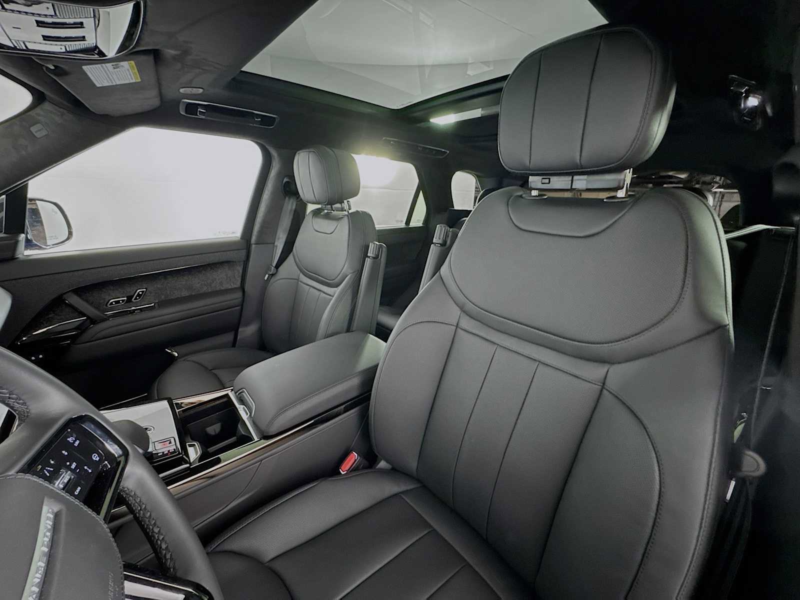 New 2025 Land Rover Range Rover Sport Autobiography image 9