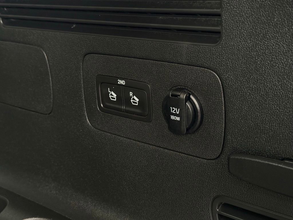 Certified 2024 Kia Sorento S image 16