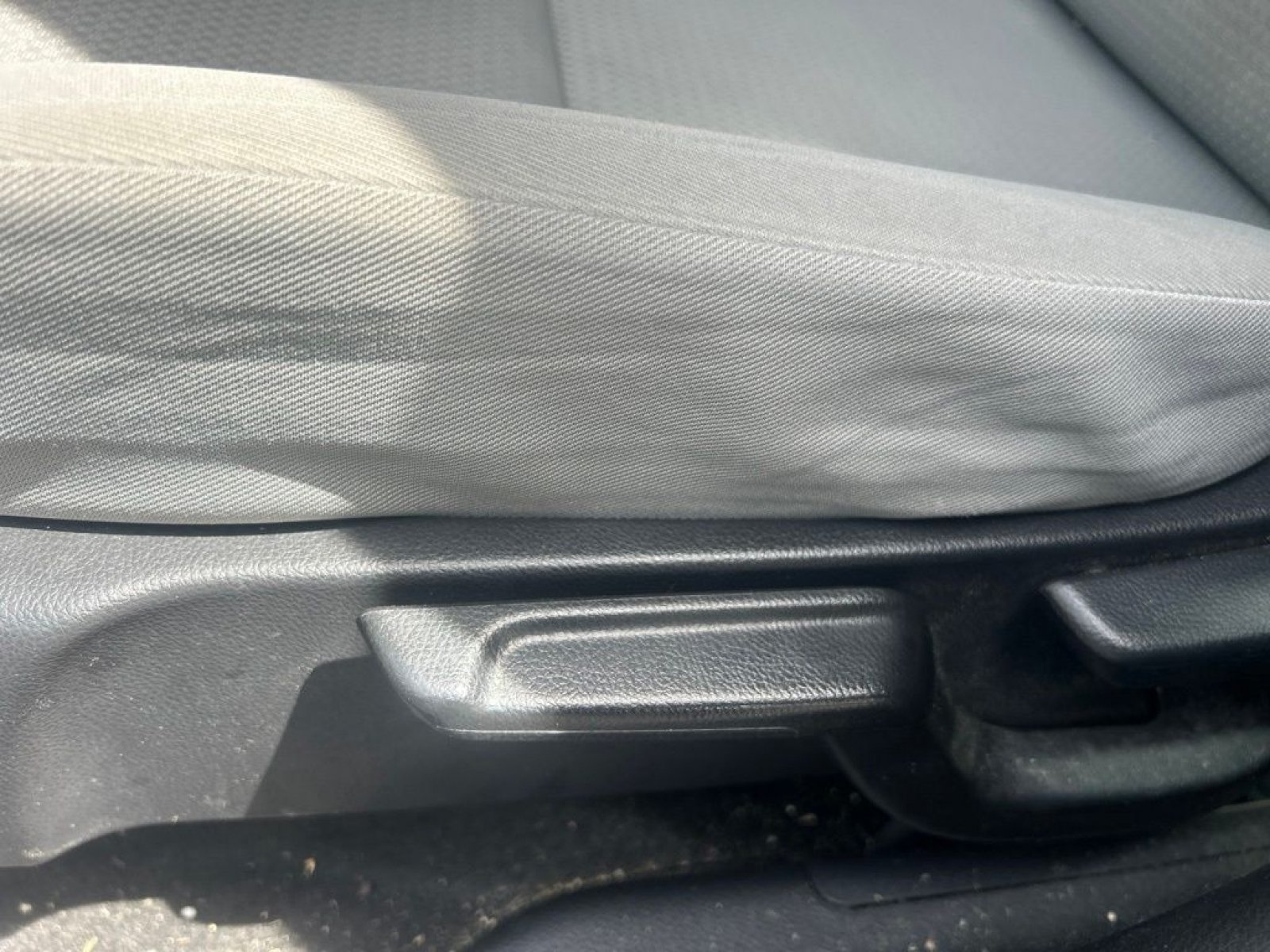 Used 2022 Honda HR-V LX image 22