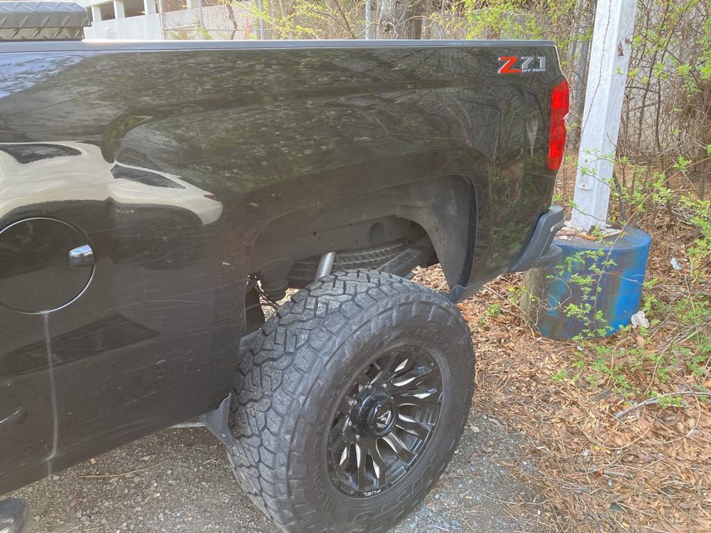 Used 2018 Chevrolet Silverado 2500 LT w/ All Star Edition image 9