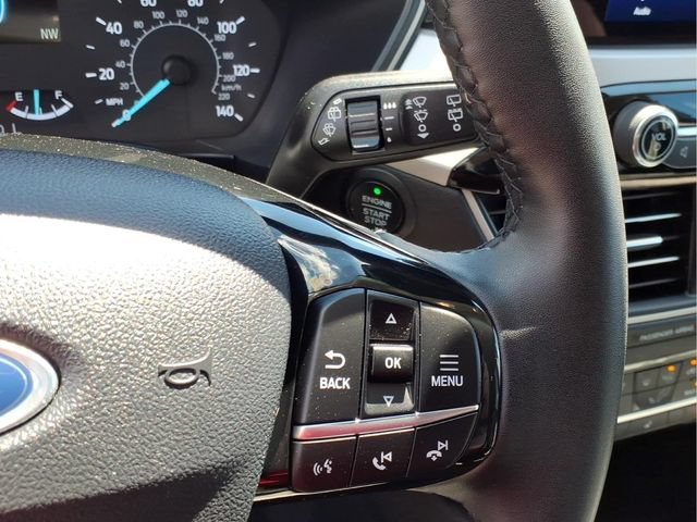 Certified 2022 Ford Escape SE w/ Cold Weather Package AWD/4WD image 19