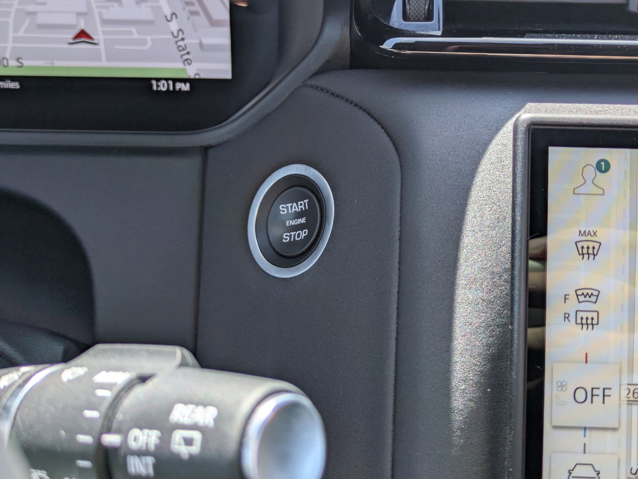 Used 2025 Land Rover Range Rover Velar Dynamic SE image 38