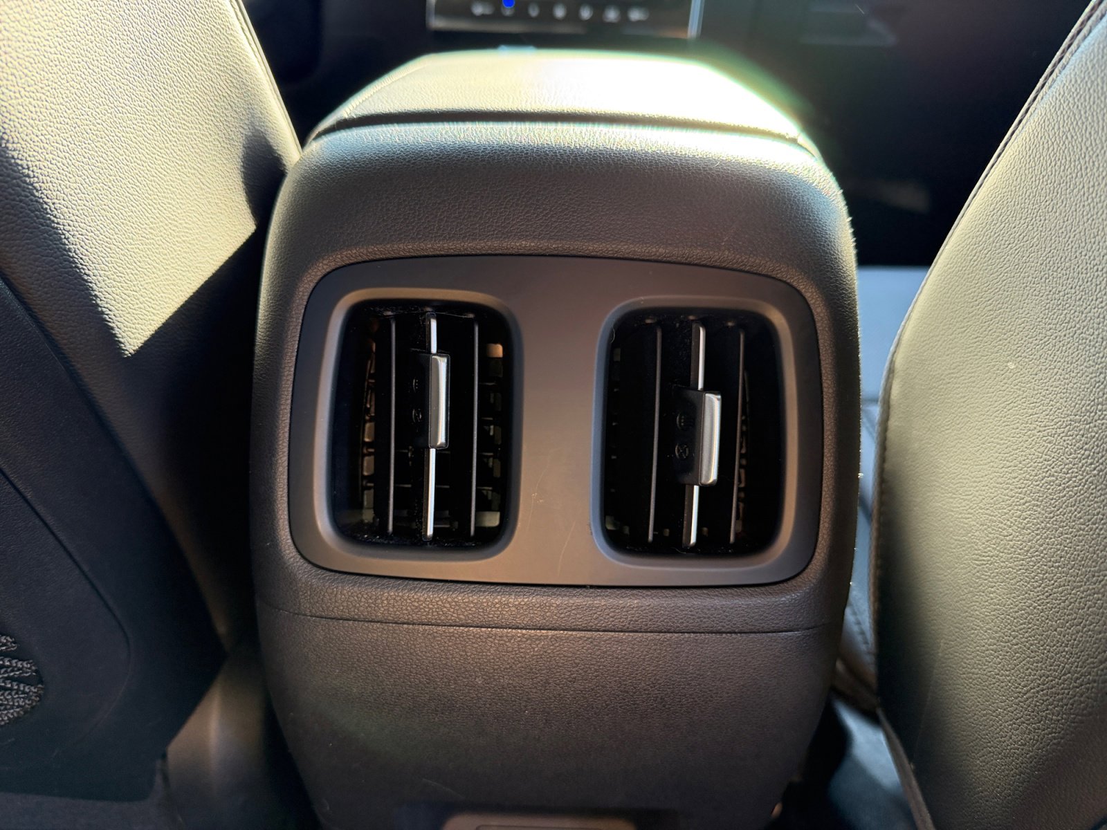 Used 2023 Hyundai Tucson Limited image 32