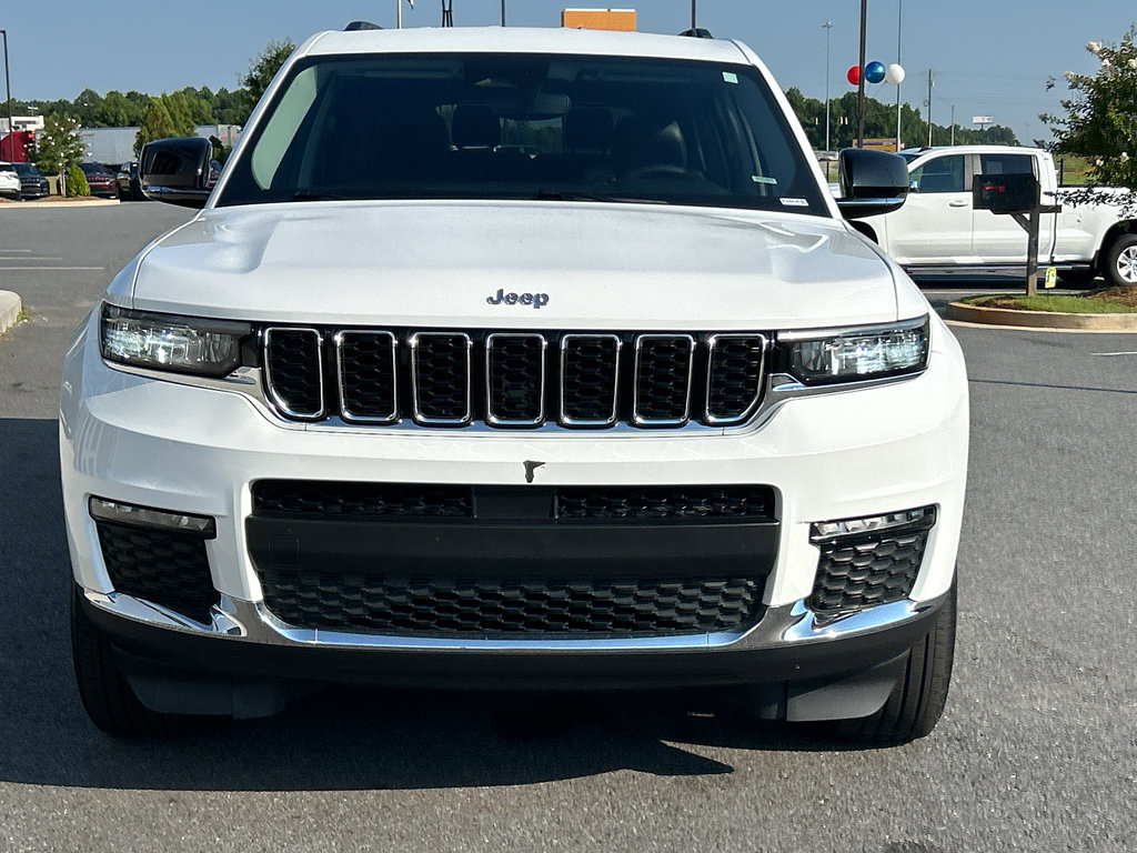 Used 2023 Jeep Grand Cherokee L Limited image 3