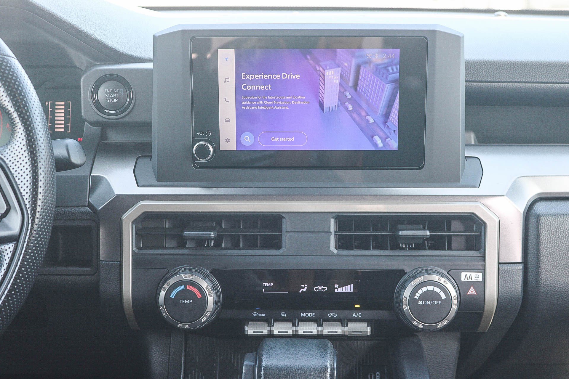 Certified 2025 Toyota Tacoma SR5 AWD/4WD image 14