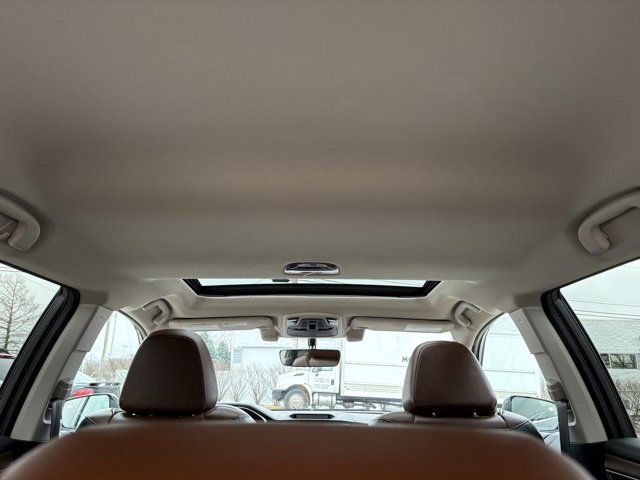 Used 2022 Subaru Outback Touring w/ Popular Package #2 image 12