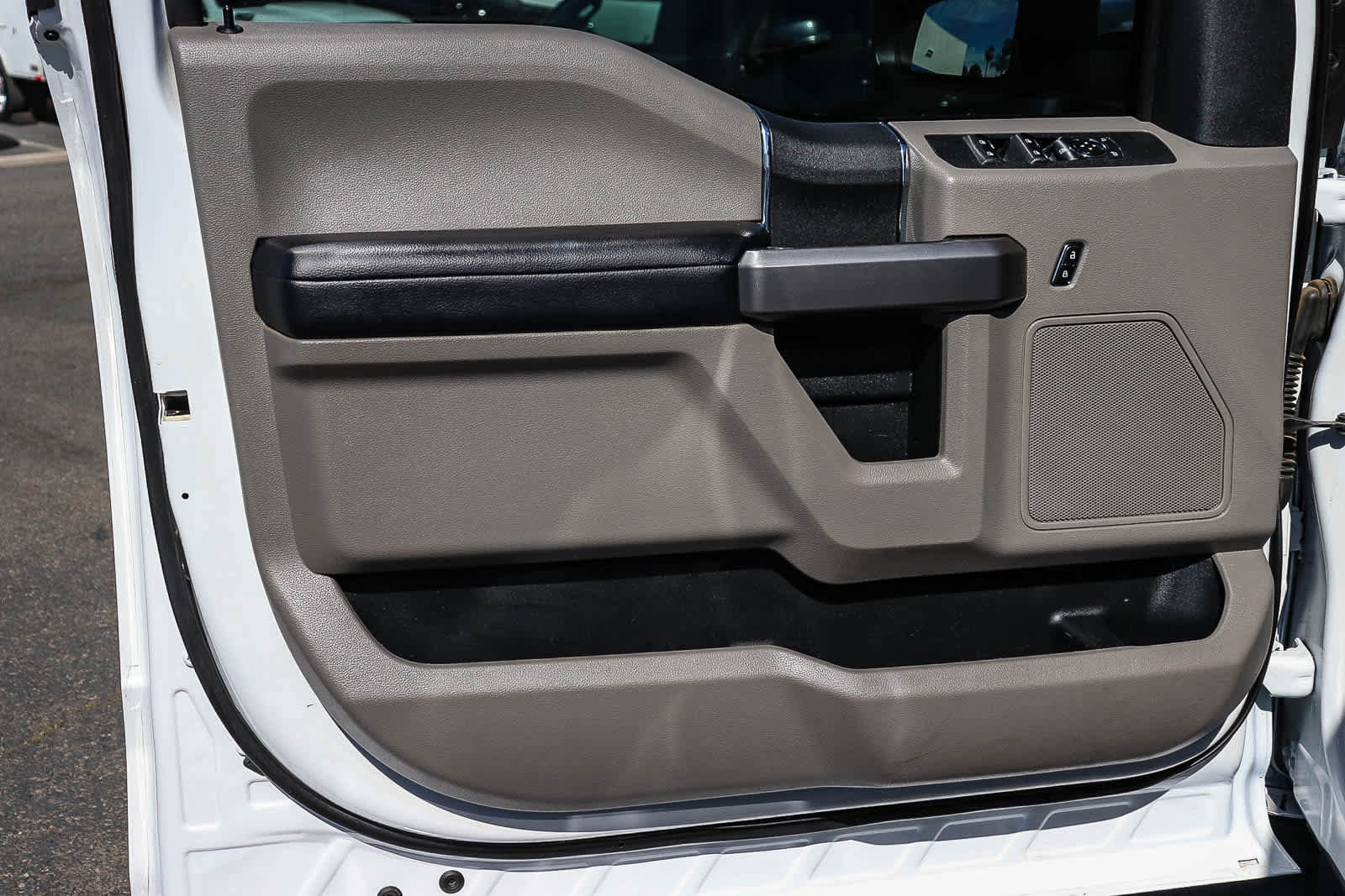 Used 2019 Ford F250 XLT w/ XLT Value Package image 26