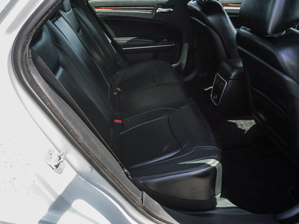 Used 2013 Chrysler 300 AWD w/ Driver Convenience Group image 14