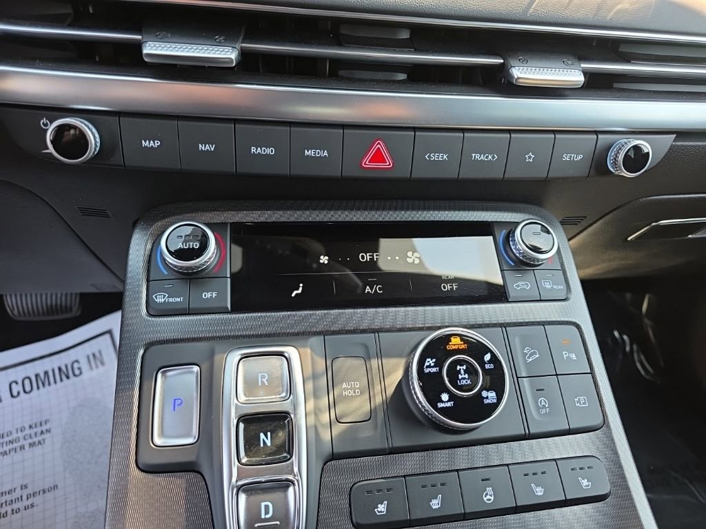 Used 2025 Hyundai Palisade Calligraphy image 16