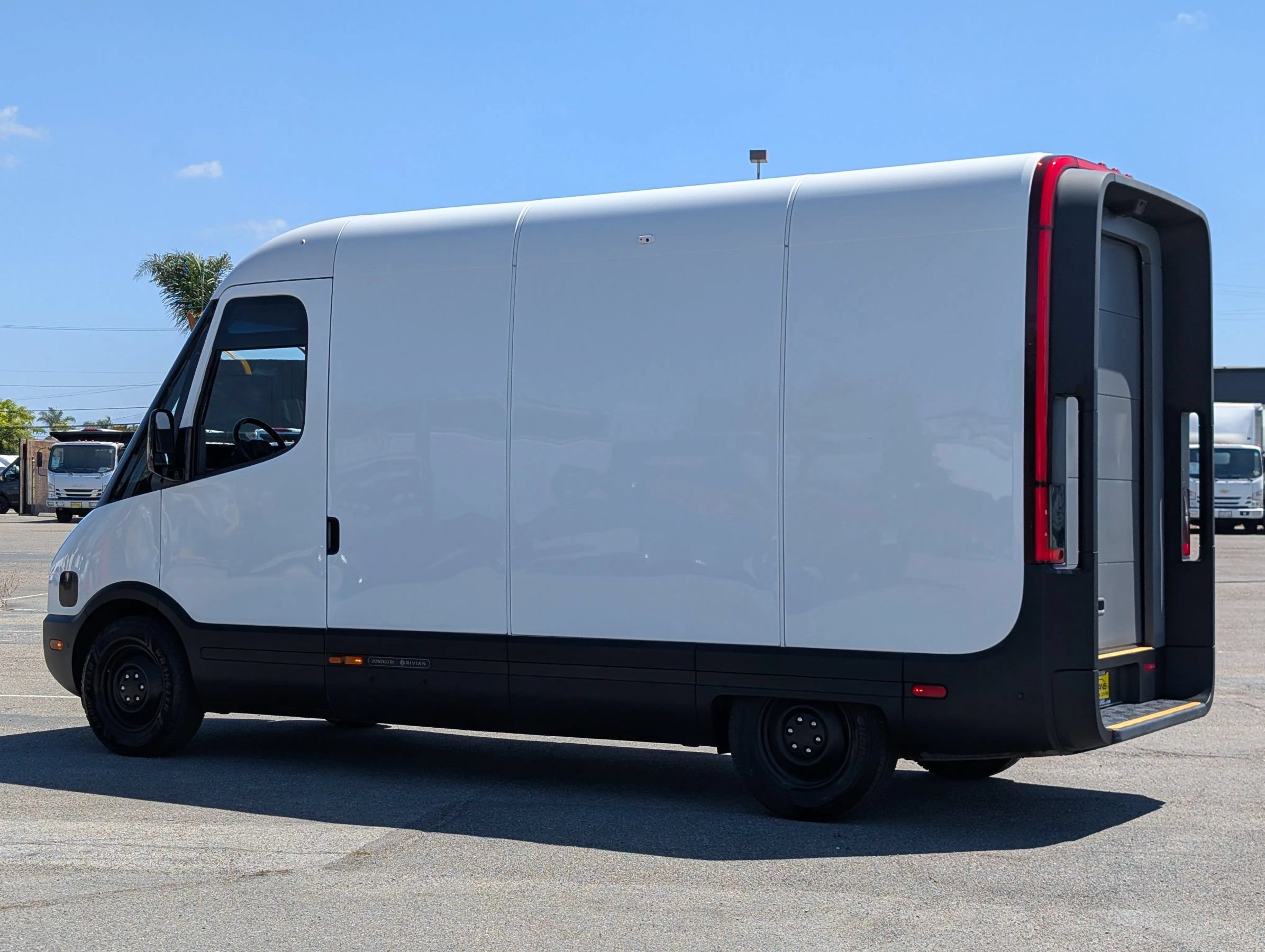 Used 2024 Rivian Delivery 500 FWD image 5