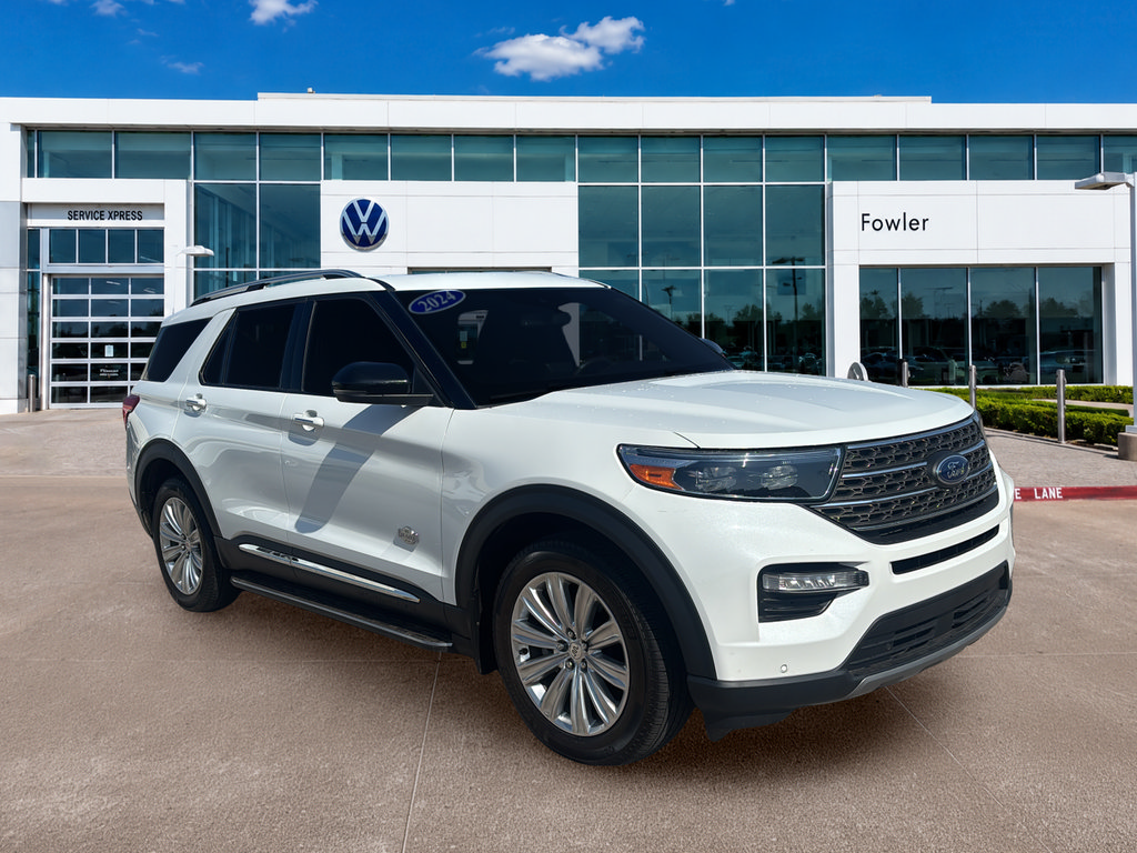 Used 2024 Ford Explorer King Ranch w/ Technology Package AWD/4WD image 3
