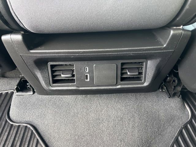 Used 2024 Chevrolet Silverado 2500 Custom w/ Custom Value Package image 19