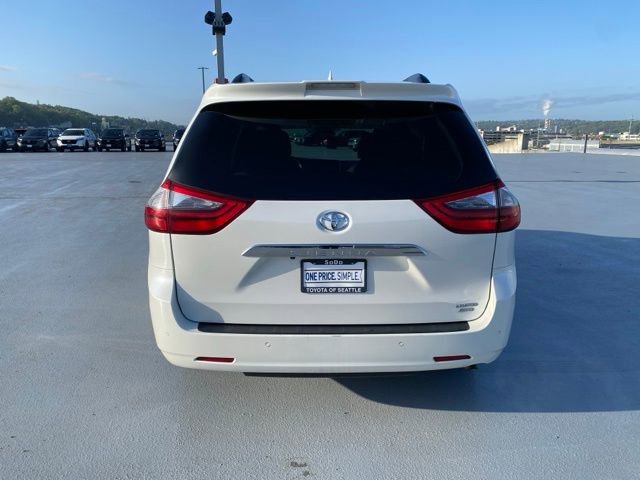 Used 2020 Toyota Sienna Limited Premium AWD/4WD image 7