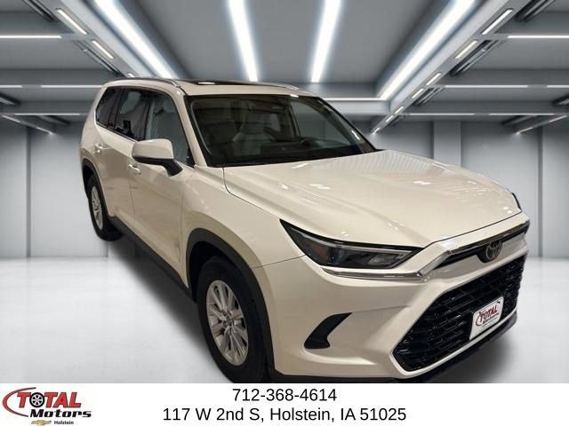 Used 2024 Toyota Grand Highlander AWD image 2