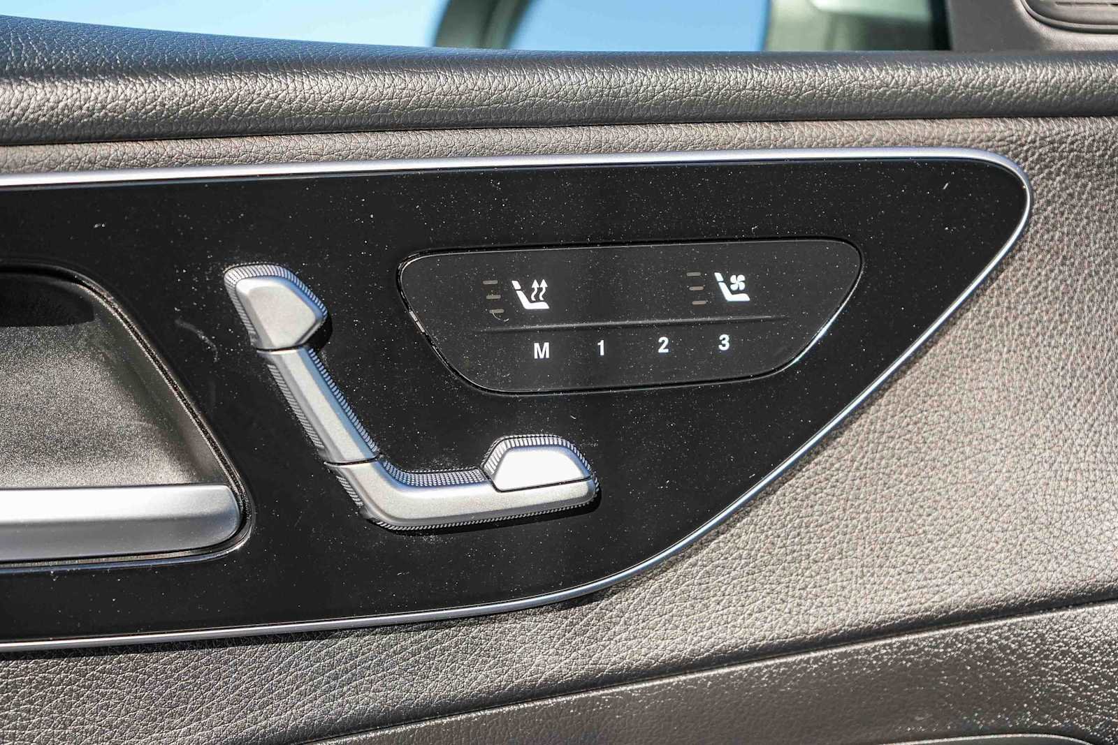 Used 2024 Mercedes-Benz C 300 4MATIC Sedan image 20