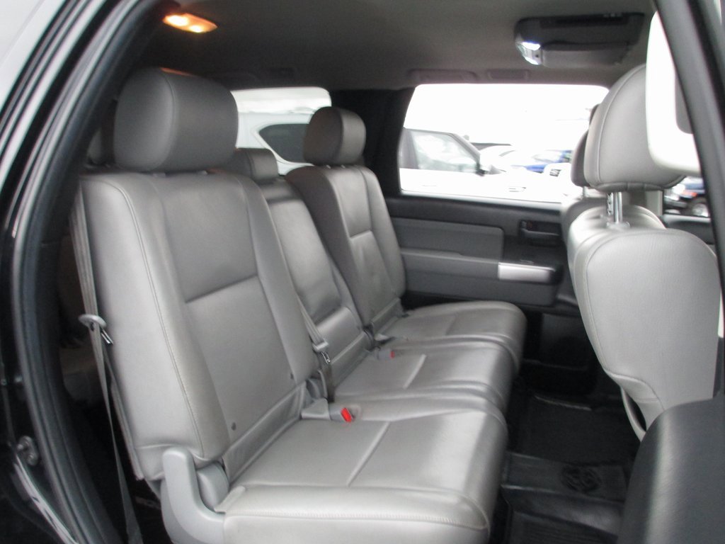 Used 2022 Toyota Sequoia SR5 w/ Premium Package image 23