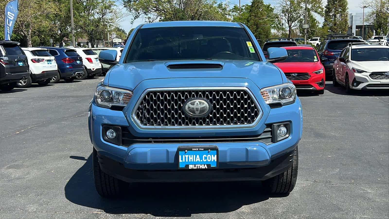 Used 2019 Toyota Tacoma TRD Sport w/ Technology Package AWD/4WD image 2