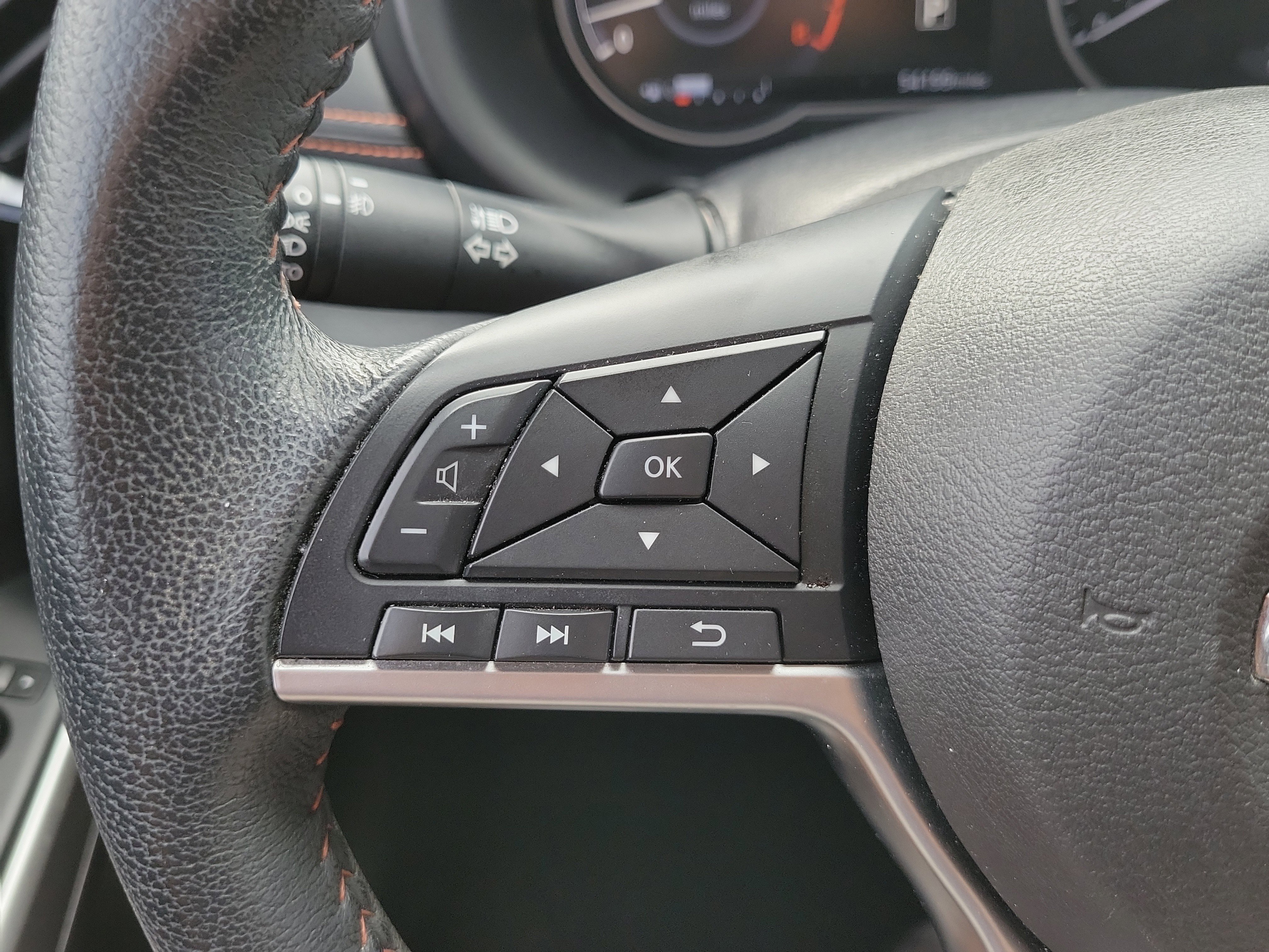 Used 2020 Nissan Kicks SR w/ SR Premium Package FWD image 24