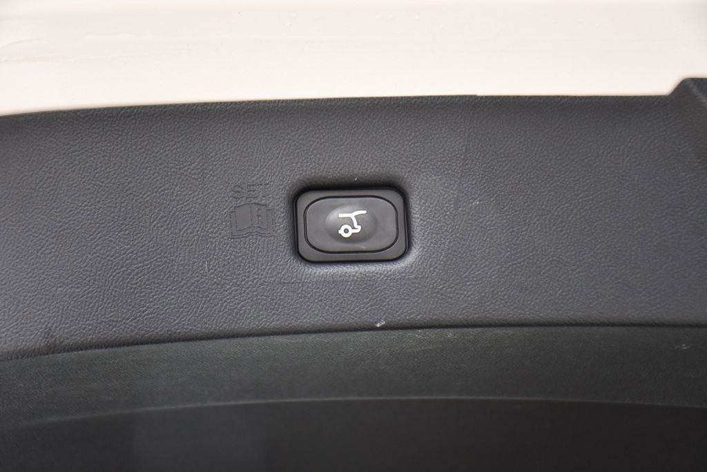 Used 2023 Lincoln Nautilus Reserve image 20