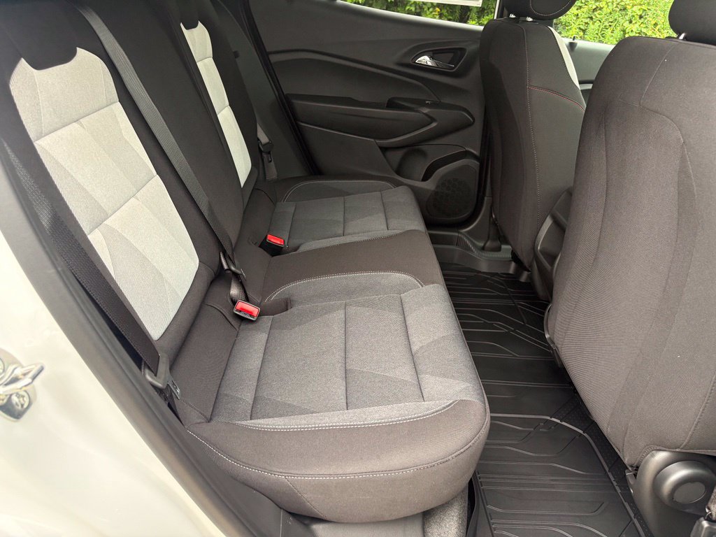 New 2026 Chevrolet Trax RS w/ Sunroof Package FWD image 34