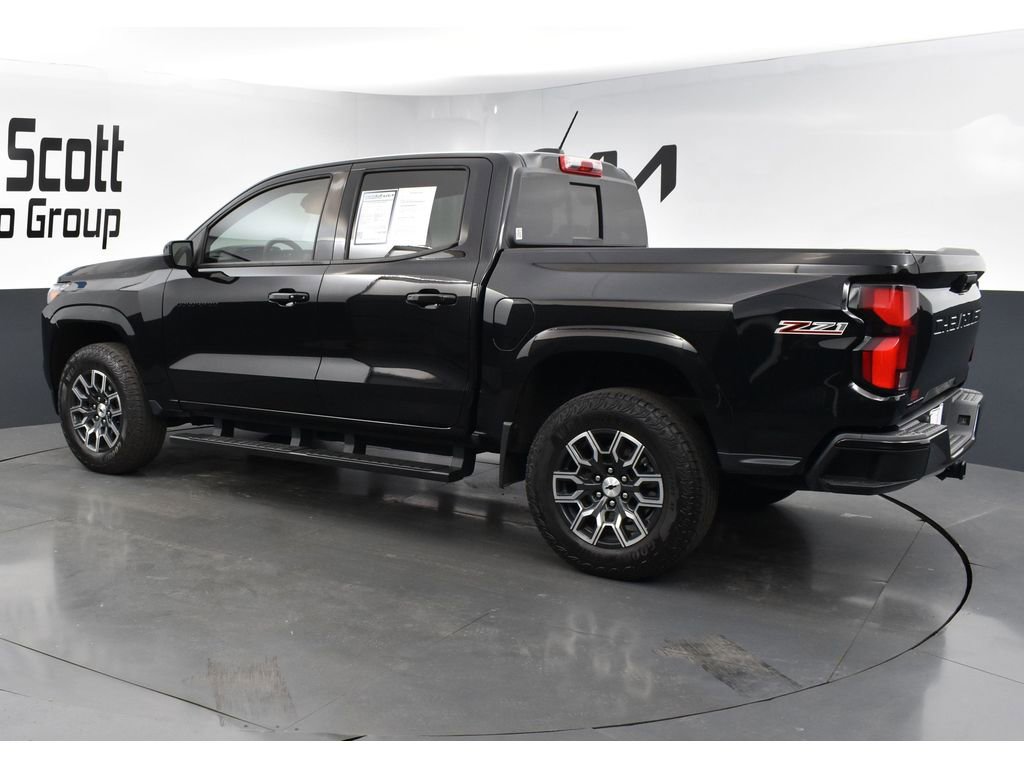 Used 2023 Chevrolet Colorado Z71 w/ Z71 Convenience Package 2 AWD/4WD image 3