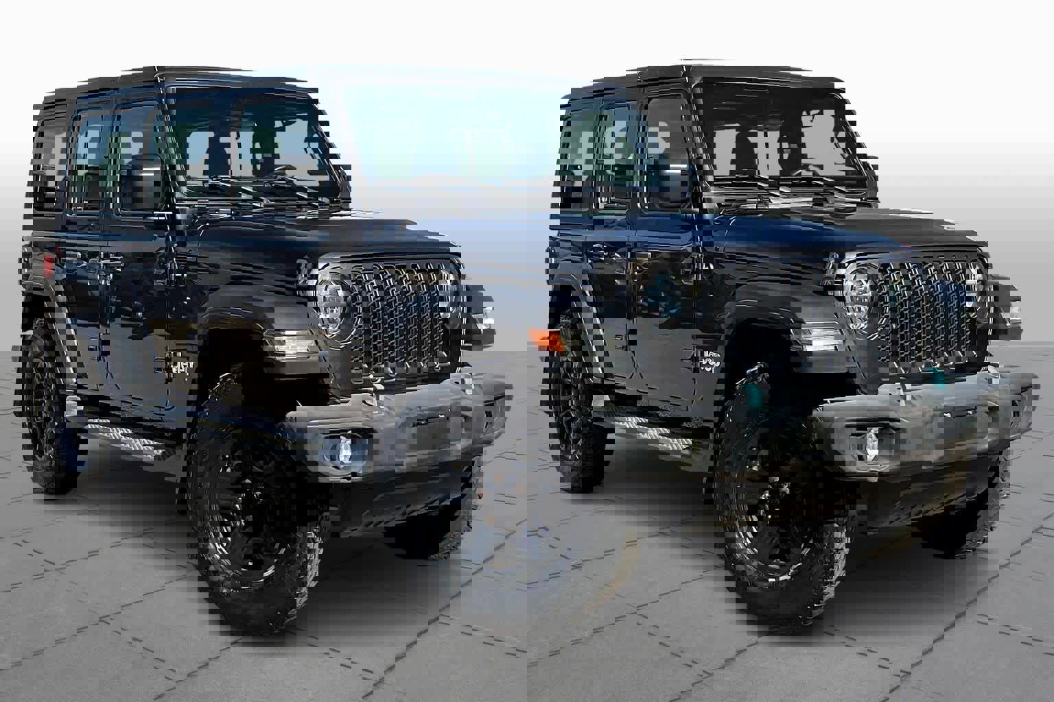 Used 2019 Jeep Wrangler Unlimited Sport image 3