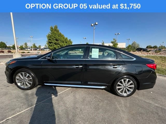Used 2016 Hyundai Sonata Limited w/ Option Group 05 FWD image 4
